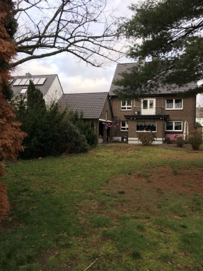 Frisch renovierte, gut geschnittene 4-Zimmer-Wohnung mit Garten, 47445 Moers, Etagenwohnung