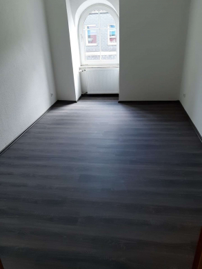 Frisch renovierte 4-Zimmer Wohnung in Alt-Hamborn, 47166 Duisburg, Dachgeschosswohnung