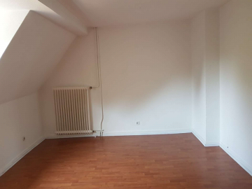 Moderne 2-Zimmer-Wohnung in zentraler Lage, 47441 Moers, Dachgeschosswohnung