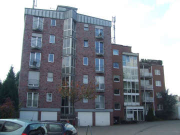 Sehr schöne helle 2 -Zimmerwohnung mit Balkon und Aufzug in ruhiger Lage., 41065 Mönchengladbach, Etagenwohnung