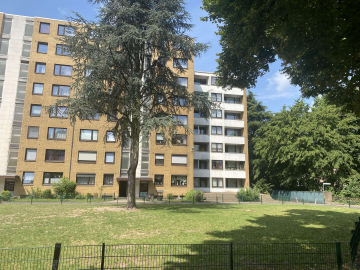 Gut vermietete 1-Zimmerwohnung mit Balkon, 47198 Duisburg, Etagenwohnung