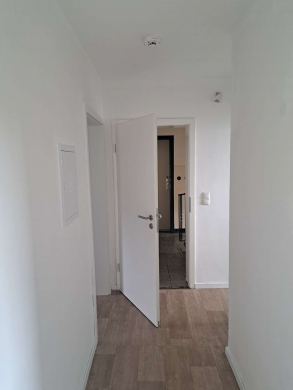 Schöne Wohnung mit Balkon, 47179 Duisburg, Etagenwohnung