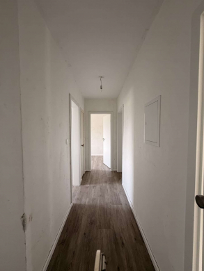 Schöne Wohnung mit Balkon, 47179 Duisburg, Etagenwohnung