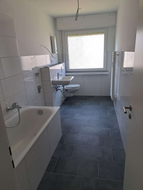 Frisch renovierte Erdgeschosswohnung ab sofort zu vermieten, 47447 Moers, Erdgeschosswohnung