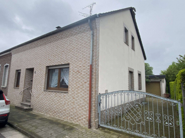 Handwerker aufgepasst-Doppelhaushälfte mit viel Potential im schönen Ortsteil Oedt, 47929 Grefrath, Doppelhaushälfte