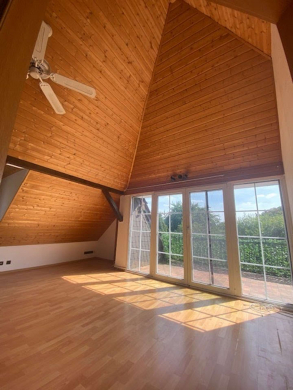 Schöne Wohnung in ländlicher Lage zu vermieten, 47447 Moers, Dachgeschosswohnung