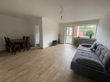 Top renovierte Singlewohnung mit Balkon und Aufzug., 47226 Duisburg, Etagenwohnung