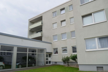 Sicher vermietete, helle Zweizimmerwohnung mit Balkon., 47443 Moers, Etagenwohnung