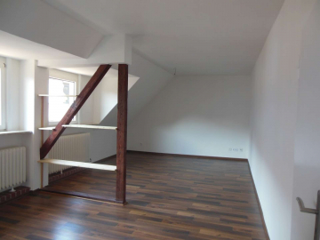 Gemütliche 3-Zimmer-Wohnung in der Nähe des Uettelsheimer Sees, 47198 Duisburg, Dachgeschosswohnung