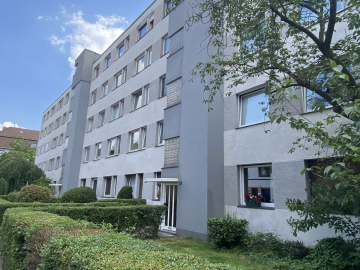 Helle 3-Zimmerwohnung mit Aufzug und Tiefgaragenstellplatz in gefragter Uni-Lage., 47057 Duisburg, Etagenwohnung